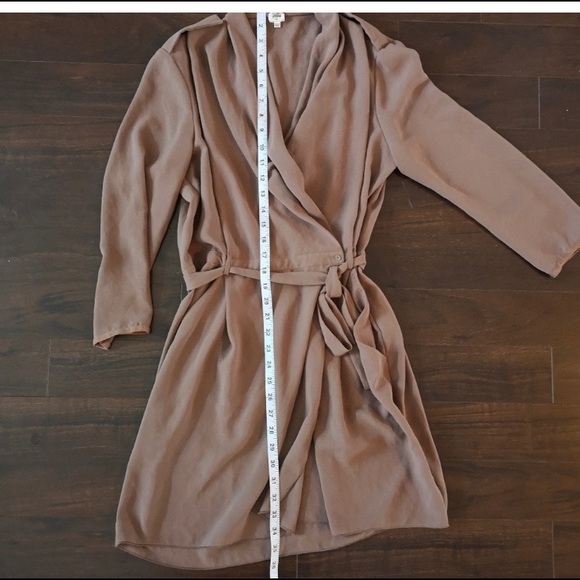 Wilfred Aritzia wrap dress - Picture 5 of 5